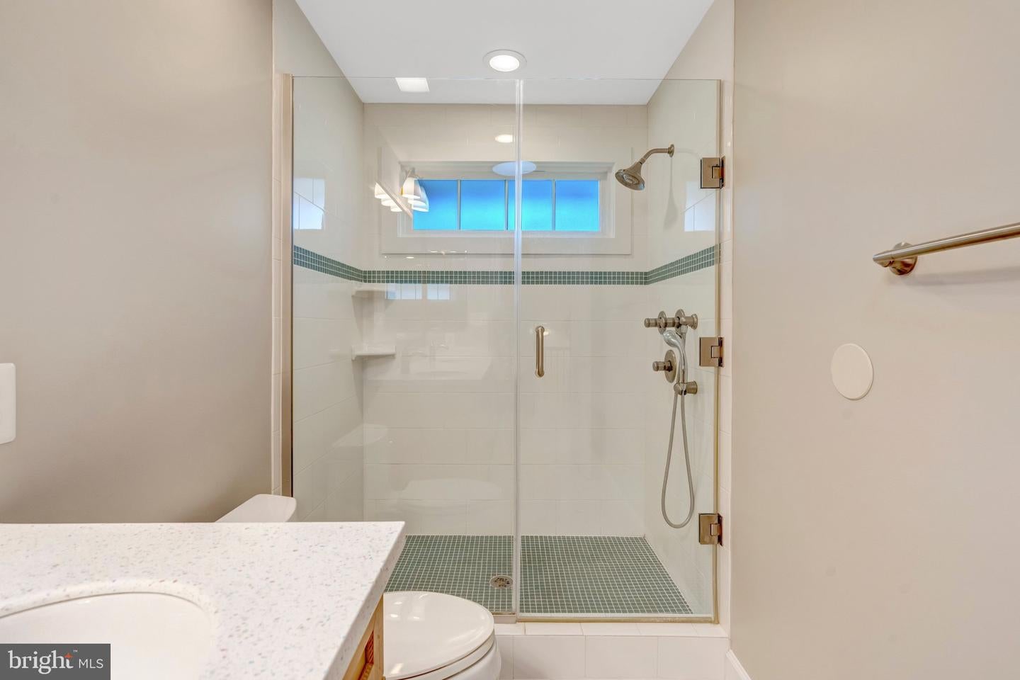 Fairfax, Virginia, 22030, United States, 4 Bedrooms Bedrooms, ,3 BathroomsBathrooms,Residential,Active,2045005