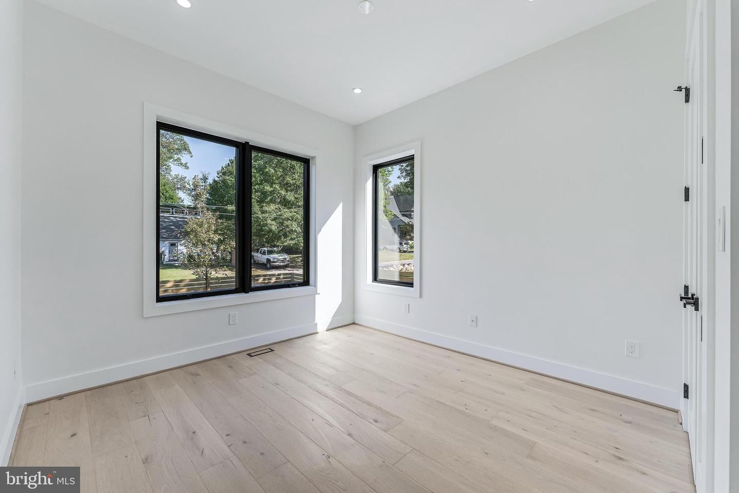 Falls Church, Virginia, 22042, United States, 6 Bedrooms Bedrooms, ,6 BathroomsBathrooms,Residential,Active,1989772