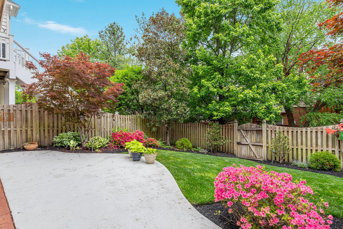 Leesburg, Virginia, 20176, United States, 4 Bedrooms Bedrooms, ,5 BathroomsBathrooms,Residential,Active,2044548