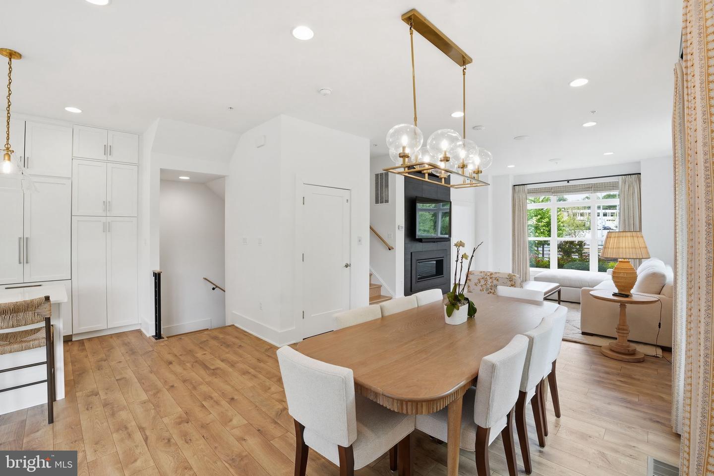 Potomac, Maryland, 20854, United States, 3 Bedrooms Bedrooms, ,5 BathroomsBathrooms,Residential,Active,2044555