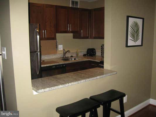 3101 S MANCHESTER ST APT 807, FALLS CHURCH, VA 22044, photo 4 of 8