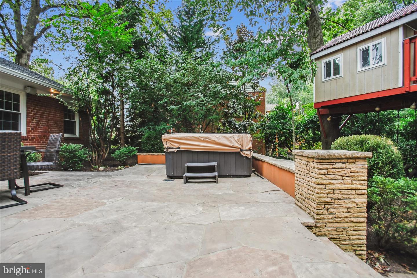 Arlington, Virginia, 22202, United States, 5 Bedrooms Bedrooms, ,3 BathroomsBathrooms,Residential,Active,1926909