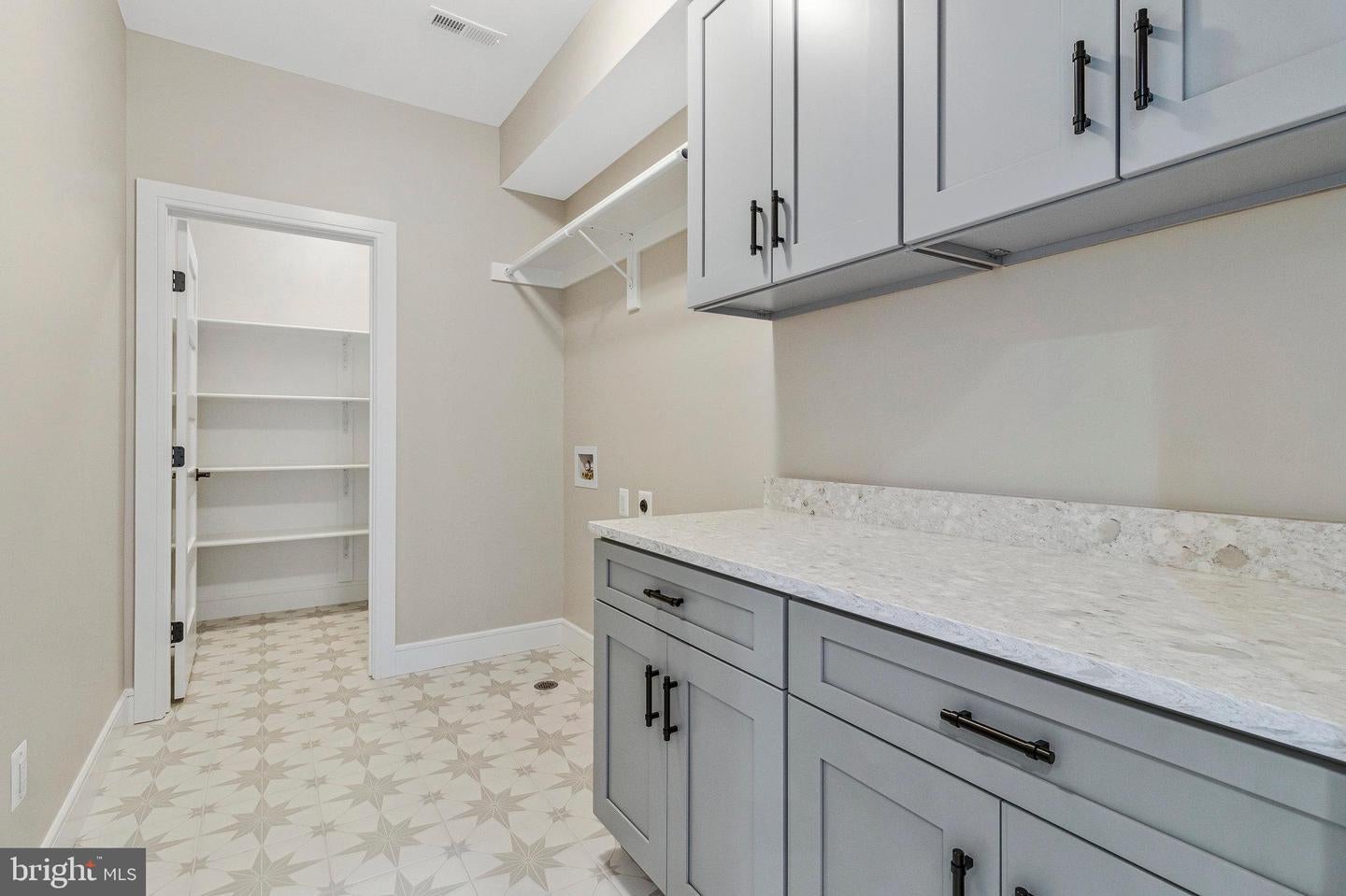 Falls Church, Virginia, 22046, United States, 7 Bedrooms Bedrooms, ,7 BathroomsBathrooms,Residential,Active,2006868