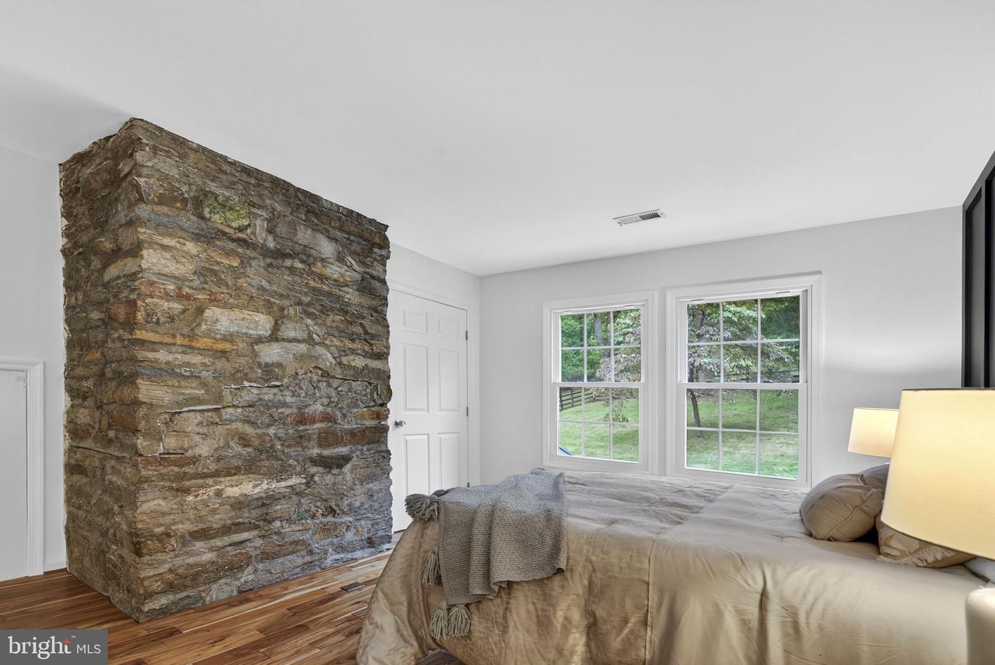 Lovettsville, Virginia, 20180, United States, ,2 BathroomsBathrooms,Residential,Active,1954034