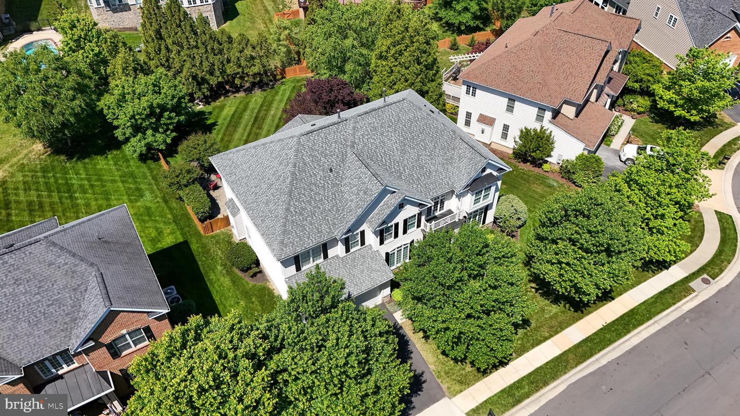 Brambleton, Virginia, 20148, United States, 4 Bedrooms Bedrooms, ,5 BathroomsBathrooms,Residential,Pending,2045666