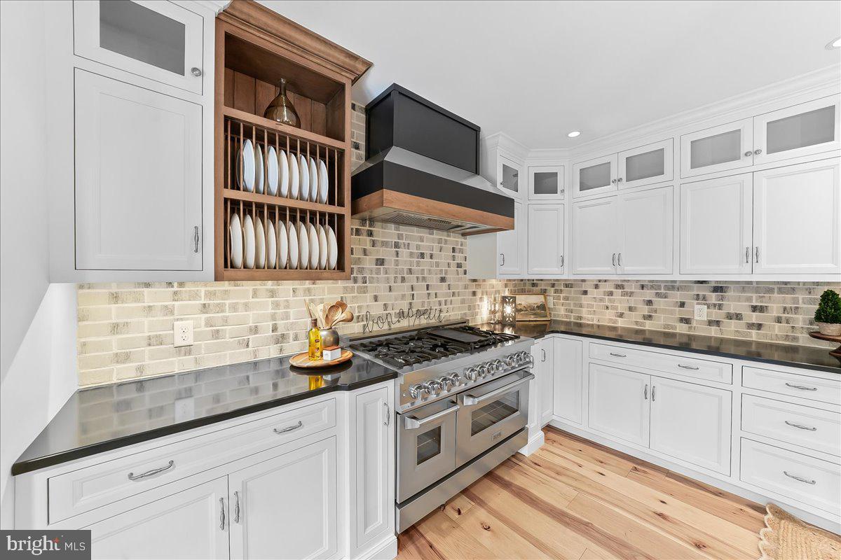 Wilmington, Delaware, 19807, United States, 5 Bedrooms Bedrooms, ,6 BathroomsBathrooms,Residential,Active,1988434