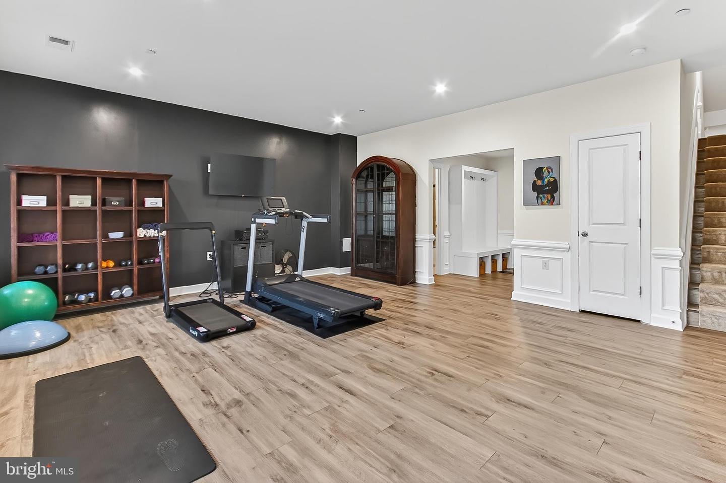 Fairfax, Virginia, 22033, United States, 4 Bedrooms Bedrooms, ,5 BathroomsBathrooms,Residential,Active,2010219