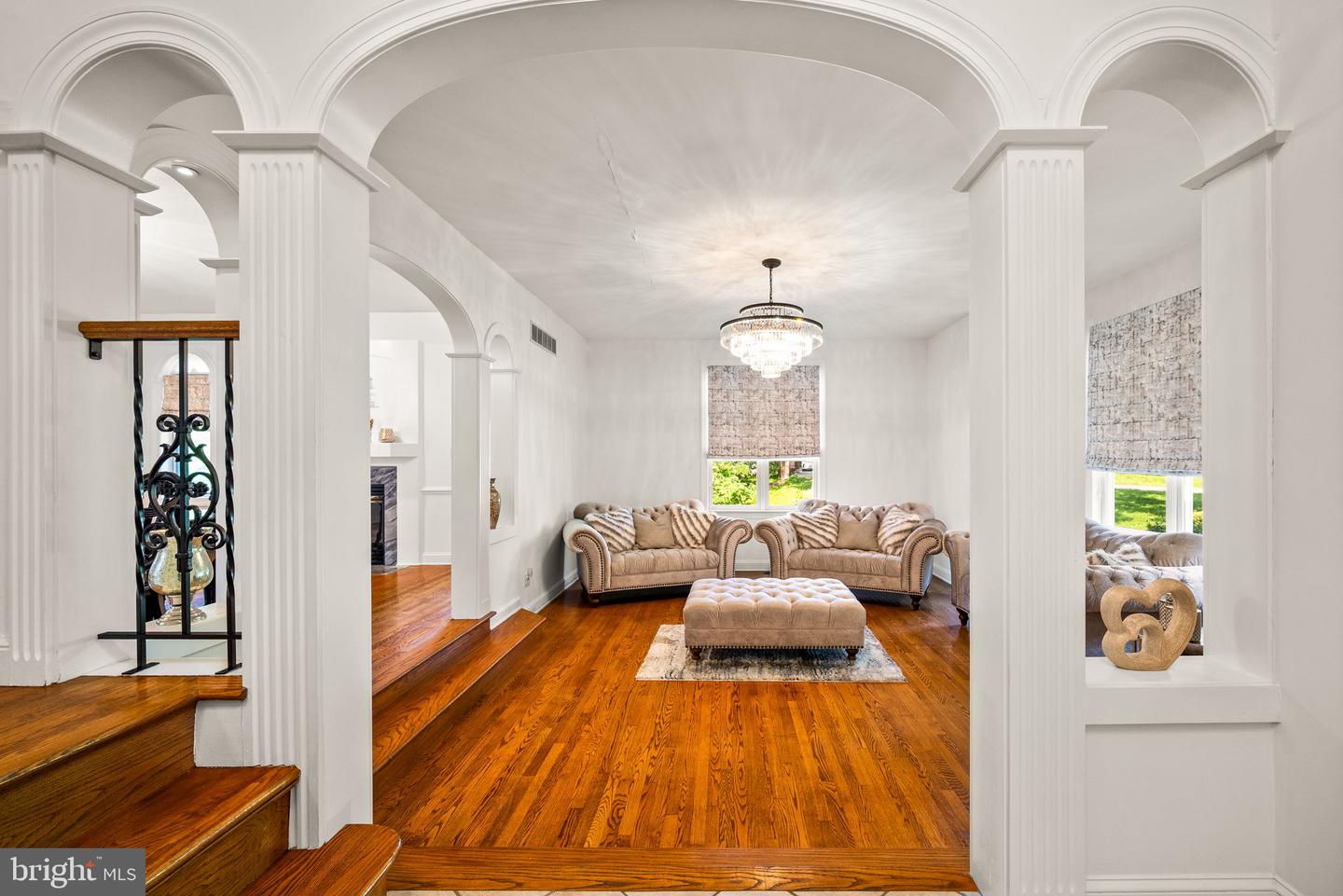 Wallingford, Pennsylvania, 19086, United States, 5 Bedrooms Bedrooms, ,6 BathroomsBathrooms,Residential,Active,1869134