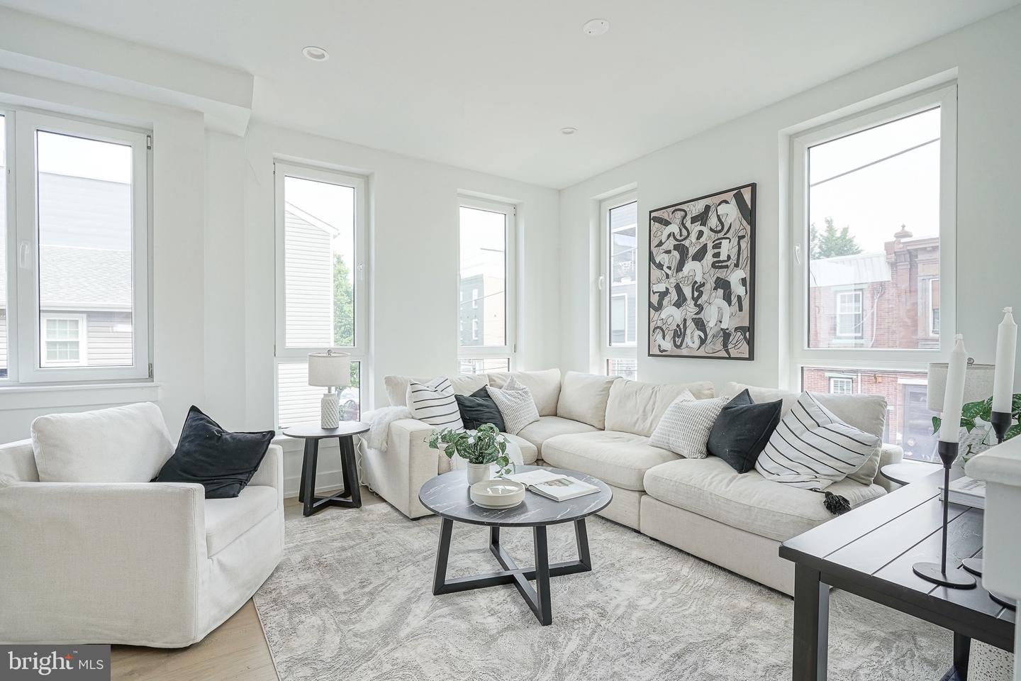 Philadelphia, Pennsylvania, 19125, United States, 4 Bedrooms Bedrooms, ,5 BathroomsBathrooms,Residential,Active,2045558
