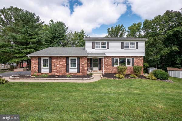 76 HILLCREST DR S, MACUNGIE, PA 18062 - Image 1