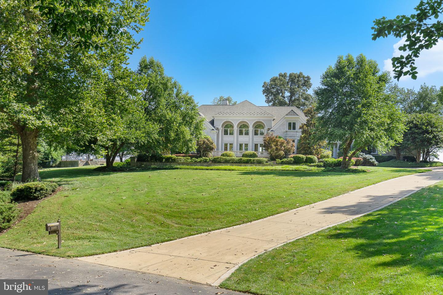 Lorton, Virginia, 22079, United States, 6 Bedrooms Bedrooms, ,8 BathroomsBathrooms,Residential,Active,1933878