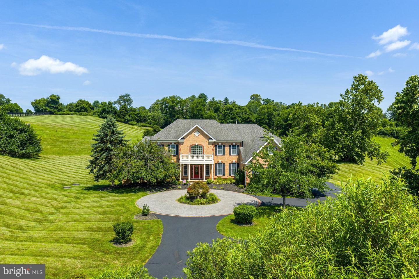Leesburg, Virginia, 20175, United States, 4 Bedrooms Bedrooms, ,5 BathroomsBathrooms,Residential,Active,1894598