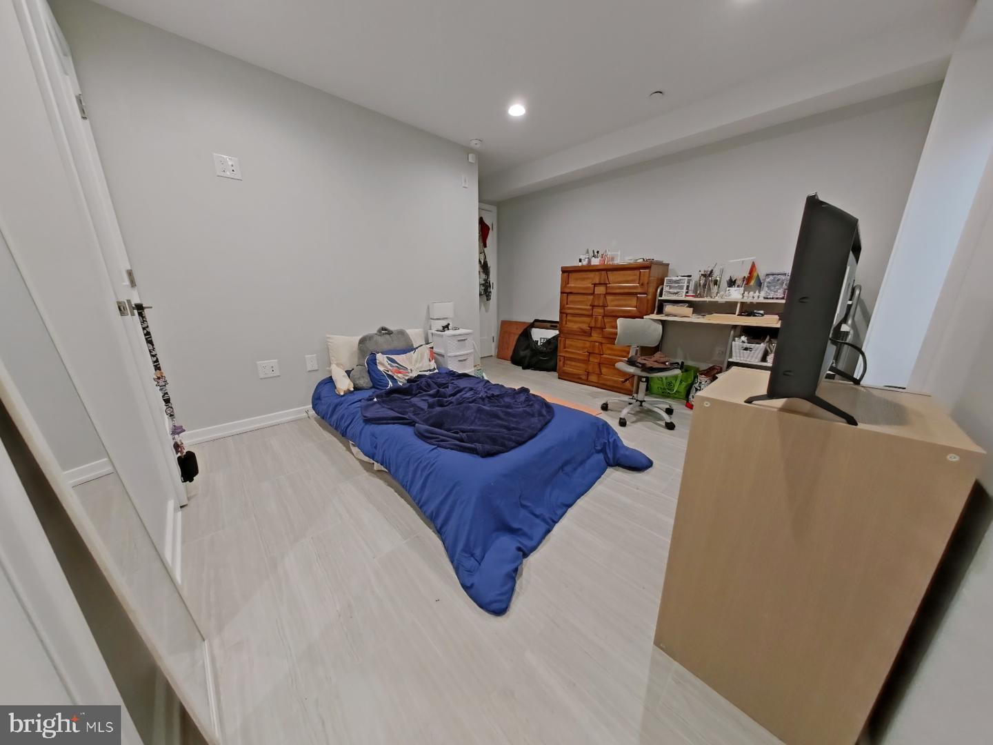 Philadelphia, Pennsylvania, 19130, United States, ,Residential,Active,1952052