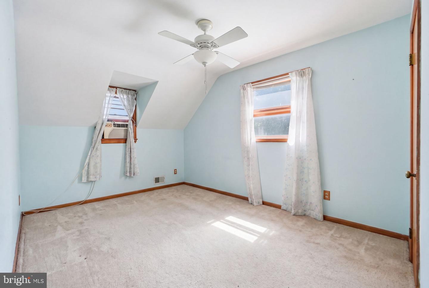 Laurel, Maryland, 20707, United States, 5 Bedrooms Bedrooms, ,6 BathroomsBathrooms,Residential,Active,2052098
