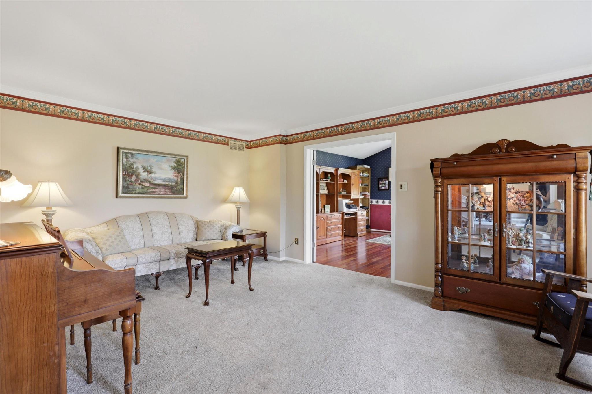 Ivyland, Pennsylvania, 18974, United States, 5 Bedrooms Bedrooms, ,4 BathroomsBathrooms,Residential,Active,2037544