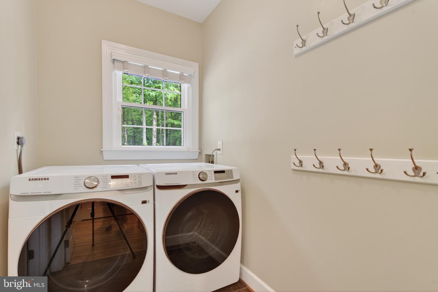 Fairfax Station, Virginia, 22039, United States, 5 Bedrooms Bedrooms, ,5 BathroomsBathrooms,Residential,Pending,2045787