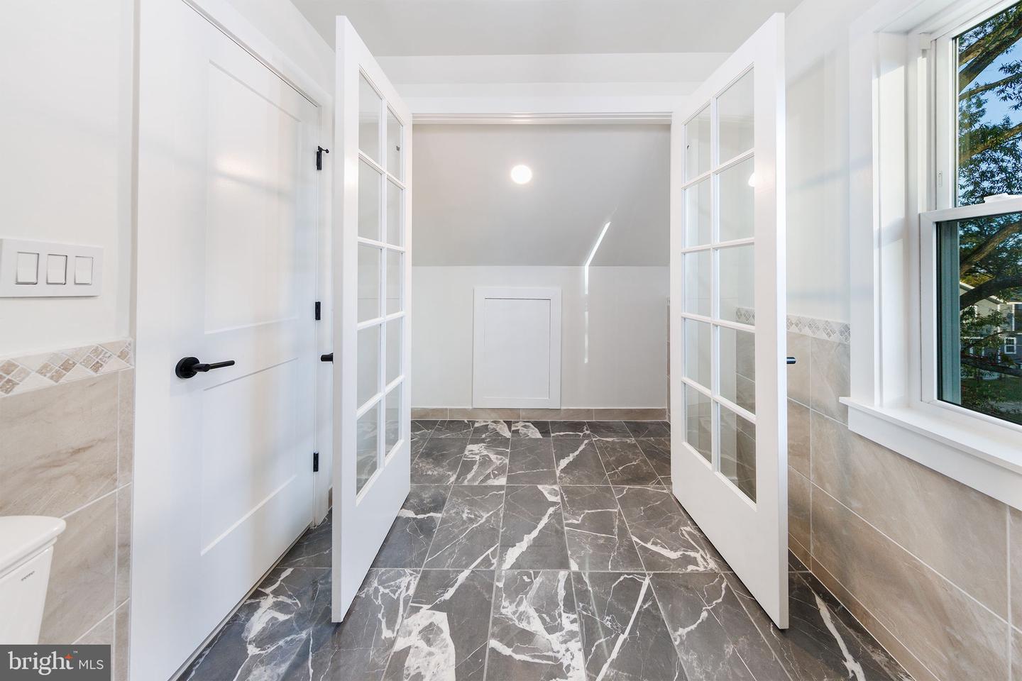 Washington, District Of Columbia, 20018, United States, 6 Bedrooms Bedrooms, ,5 BathroomsBathrooms,Residential,Active,1964489