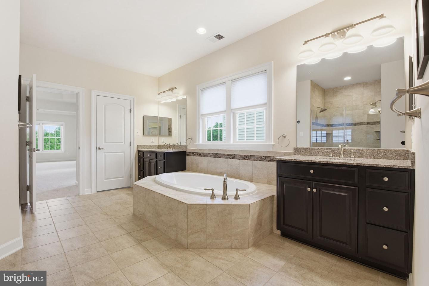 Clarksburg, Maryland, 20871, United States, 5 Bedrooms Bedrooms, ,5 BathroomsBathrooms,Residential,Contingent,2045769