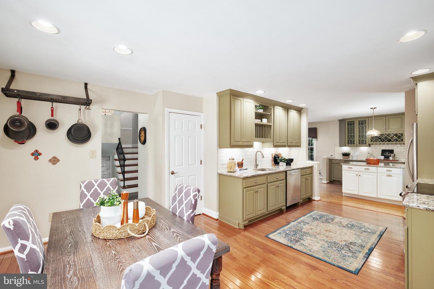 Fairfax Station, Virginia, 22039, United States, 4 Bedrooms Bedrooms, ,3 BathroomsBathrooms,Residential,Active,1936424