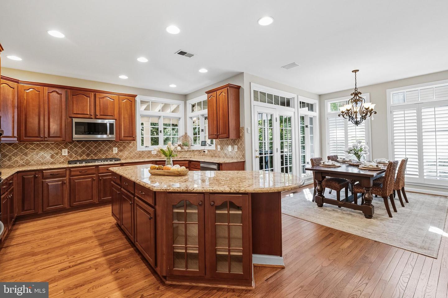 Haymarket, Virginia, 20169, United States, 5 Bedrooms Bedrooms, ,5 BathroomsBathrooms,Residential,Active,1961953