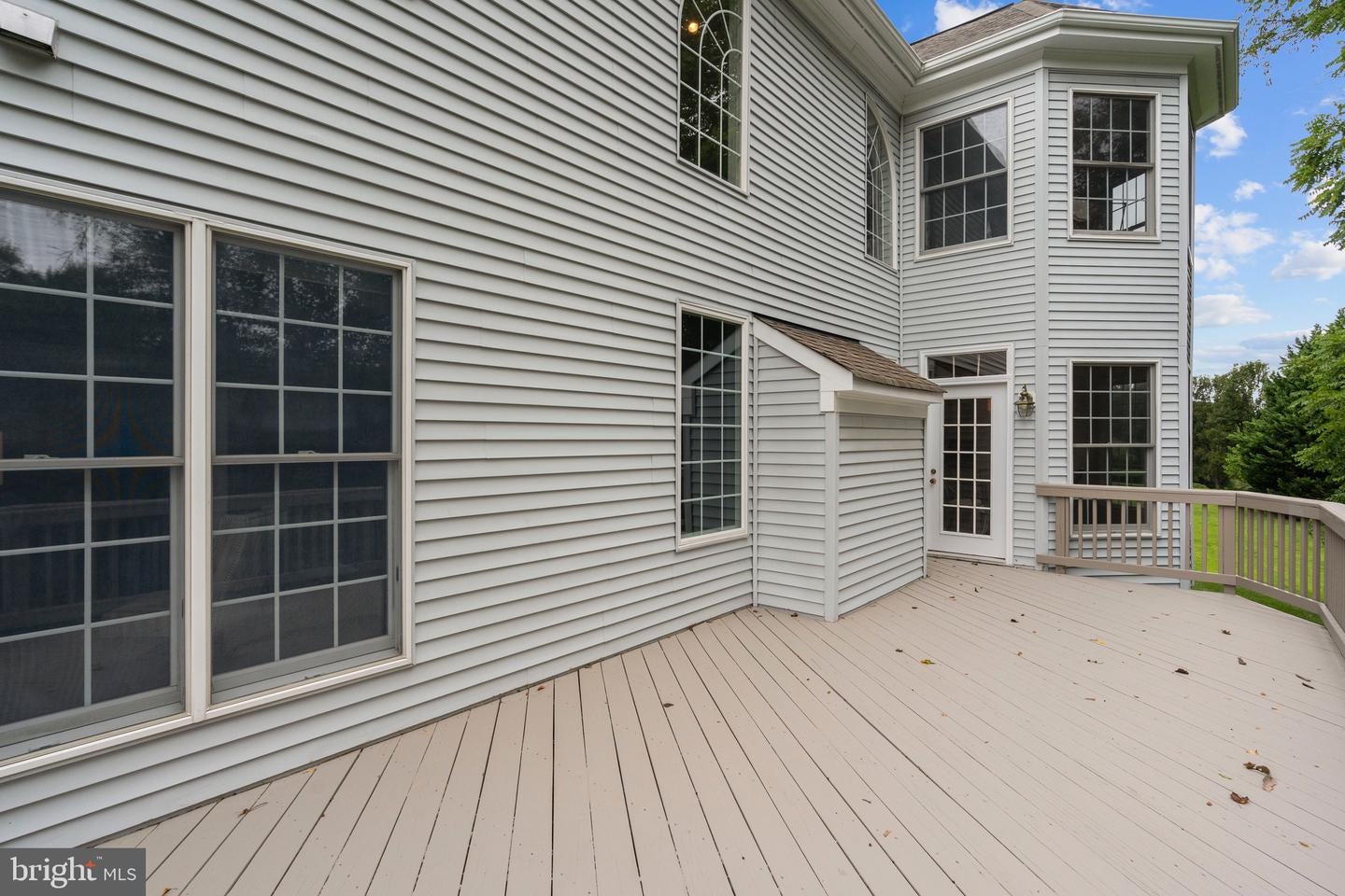 Oakton, Virginia, 22124, United States, 5 Bedrooms Bedrooms, ,5 BathroomsBathrooms,Residential,Active,1926902