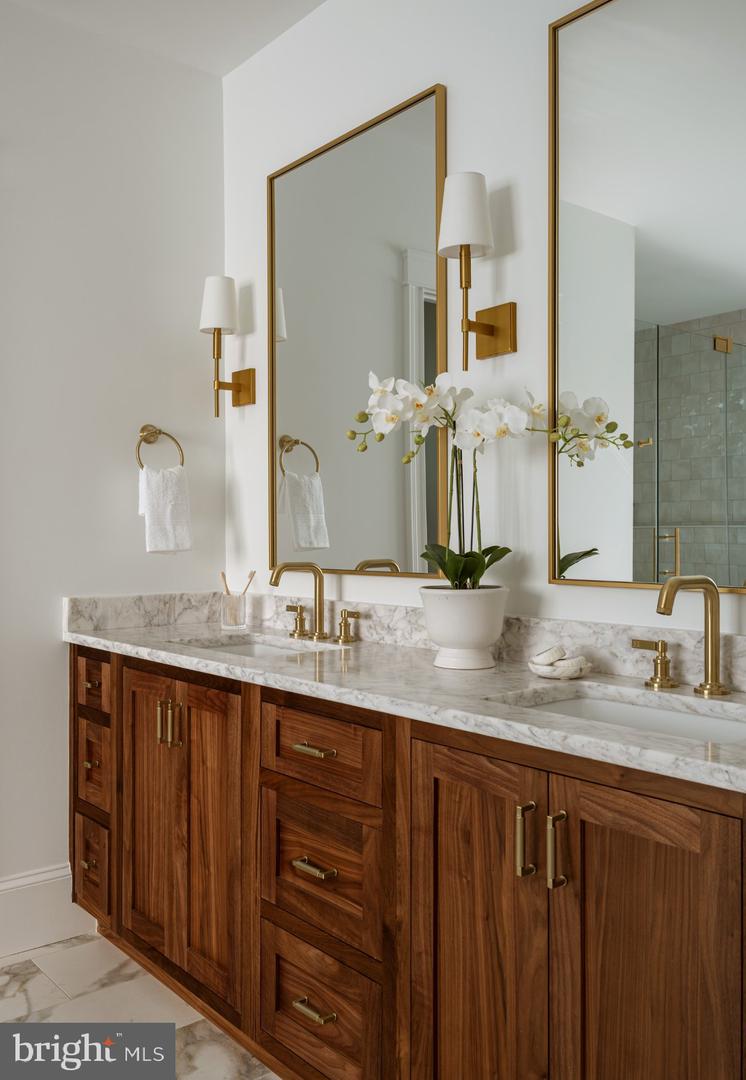 Arlington, Virginia, 22201, United States, 7 Bedrooms Bedrooms, ,8 BathroomsBathrooms,Residential,Active,1944105