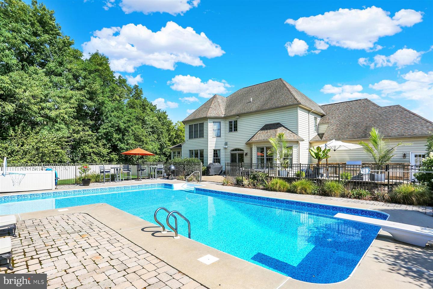 Mechanicsburg, Pennsylvania, 17050, United States, 4 Bedrooms Bedrooms, ,6 BathroomsBathrooms,Residential,Active,1941336