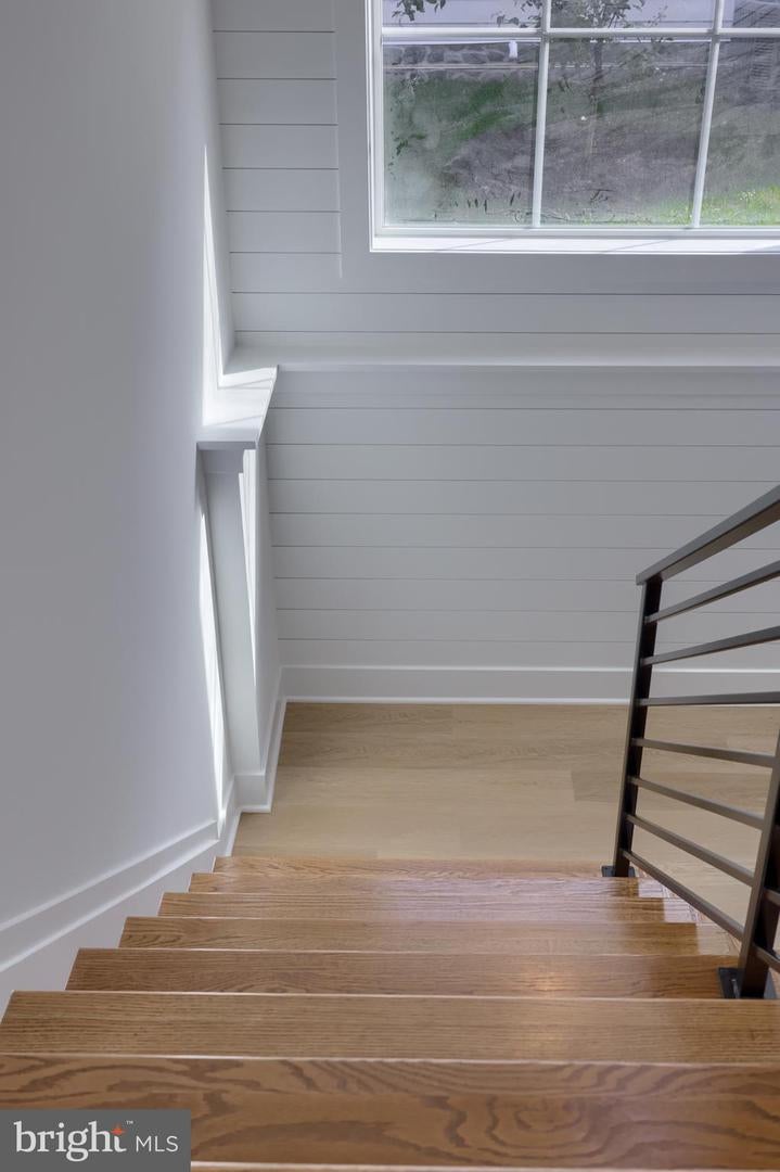 East Petersburg, Pennsylvania, 17520, United States, 4 Bedrooms Bedrooms, ,5 BathroomsBathrooms,Residential,Active,1702111