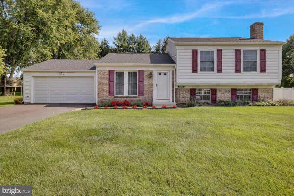 2456 SPLIT RAIL DR, EAST PETERSBURG, PA 17520 - Image 1