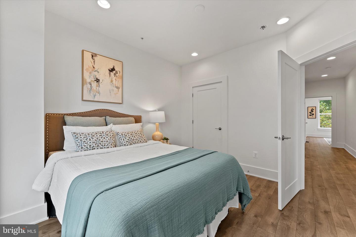 Potomac, Maryland, 20854, United States, 4 Bedrooms Bedrooms, ,5 BathroomsBathrooms,Residential,Active,1961966