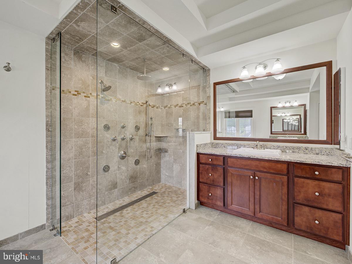 Monmouth Junction, New Jersey, 08852, United States, 5 Bedrooms Bedrooms, ,6 BathroomsBathrooms,Residential,Active,1820314