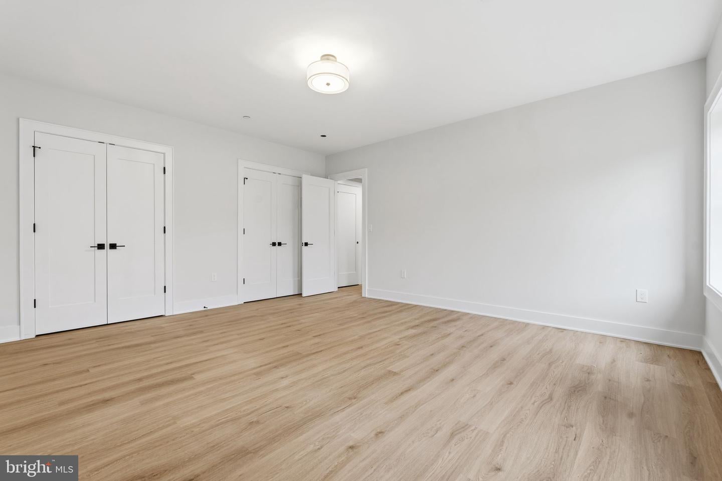 Kensington, Maryland, 20895, United States, 5 Bedrooms Bedrooms, ,5 BathroomsBathrooms,Residential,Active,2007291