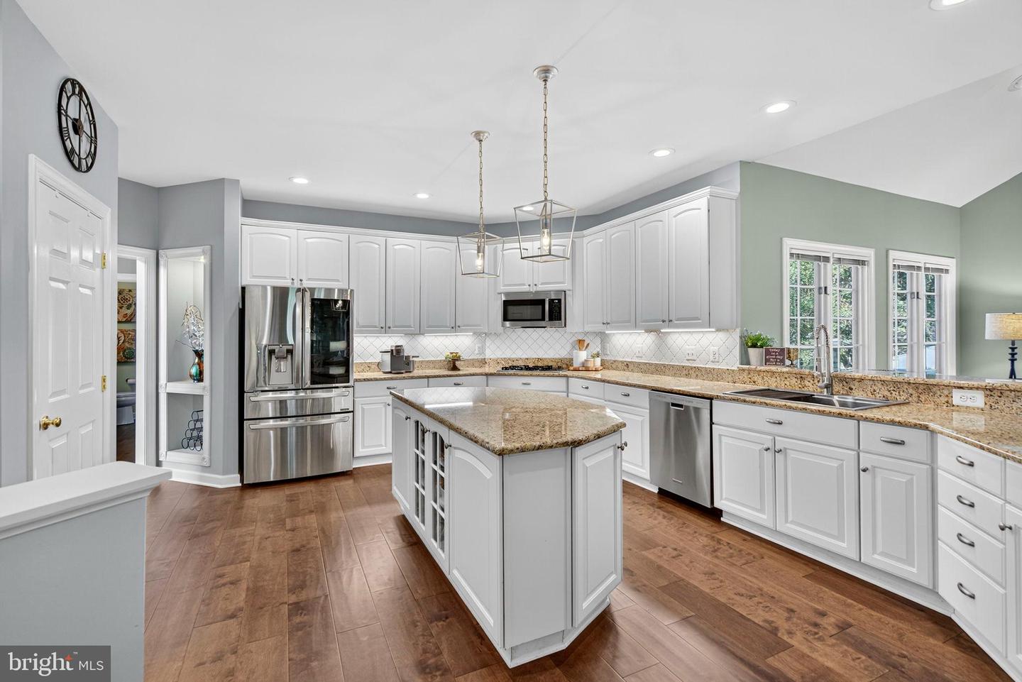 Aldie, Virginia, 20105, United States, 5 Bedrooms Bedrooms, ,5 BathroomsBathrooms,Residential,Active,2010541