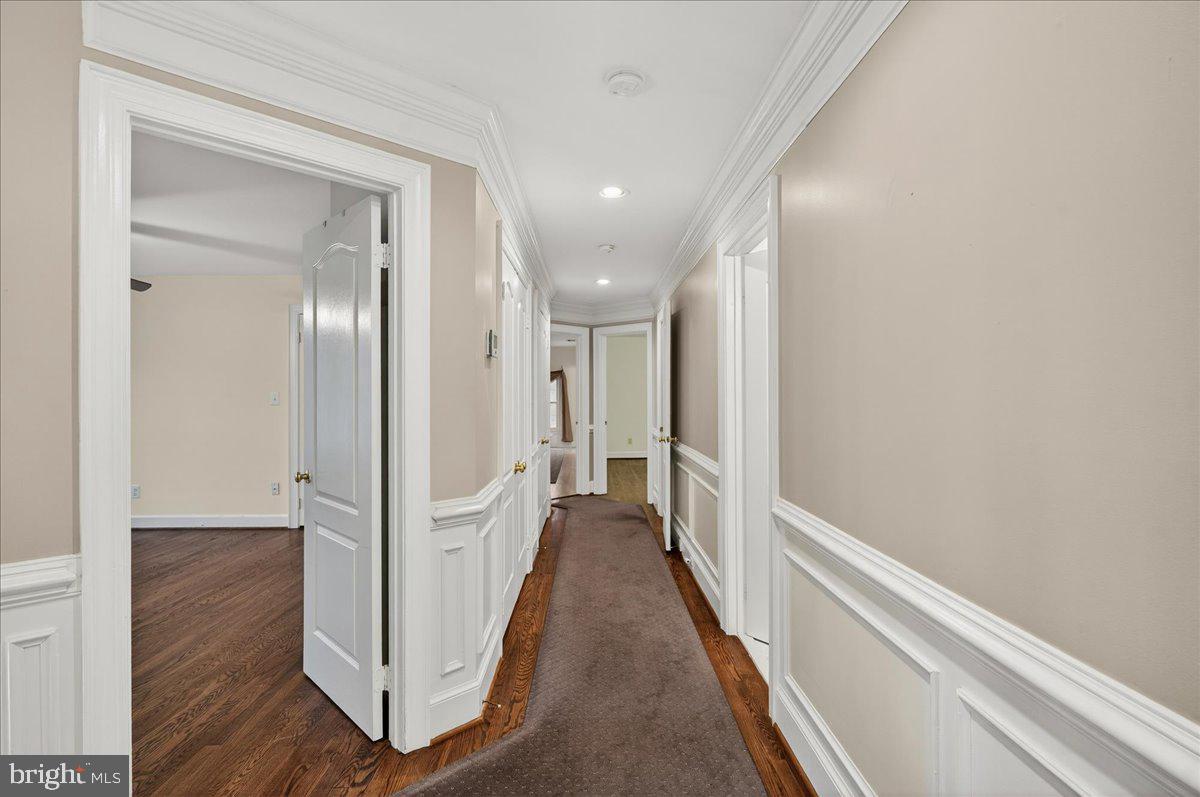 Clifton, Virginia, 20124, United States, 5 Bedrooms Bedrooms, ,6 BathroomsBathrooms,Residential,Active,2025639