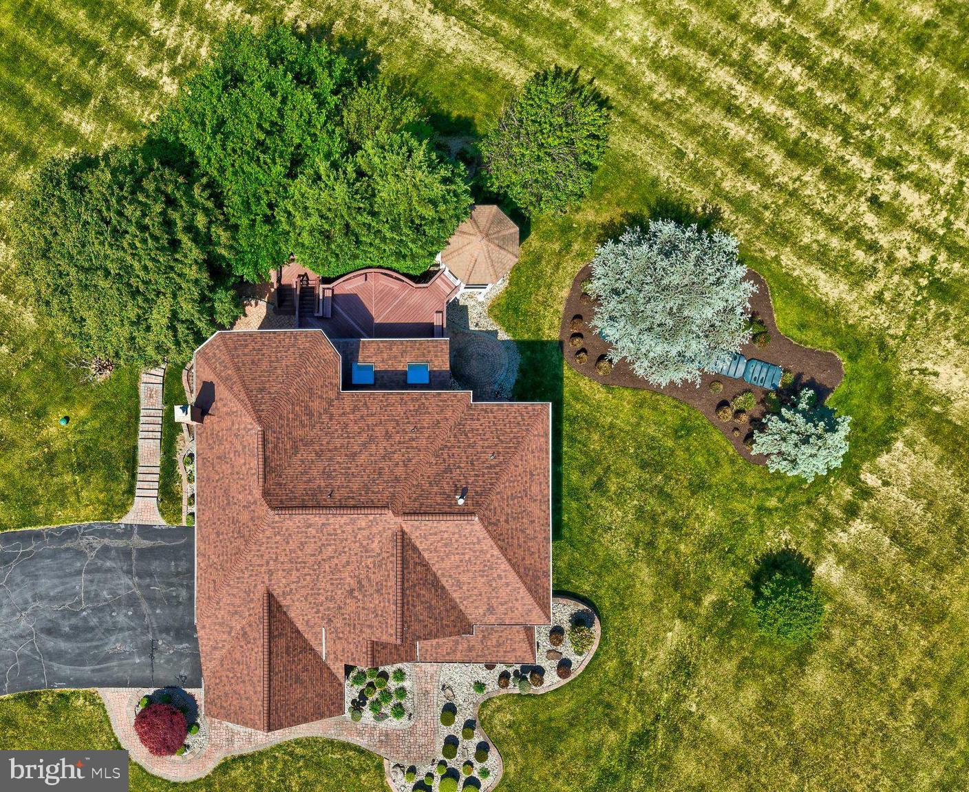 Leesburg, Virginia, 20175, United States, 5 Bedrooms Bedrooms, ,5 BathroomsBathrooms,Residential,Active,2021689