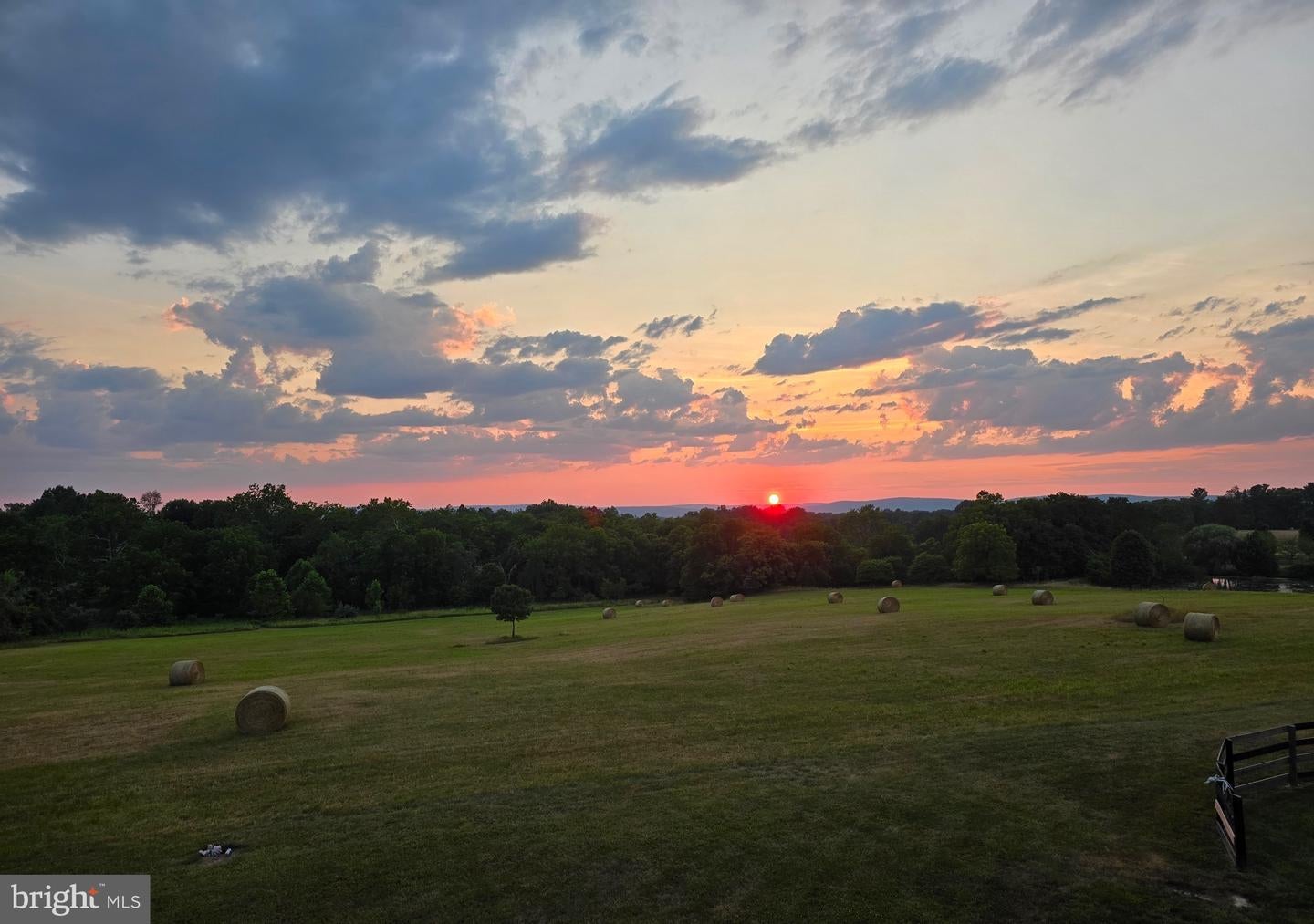 Waterford, Virginia, 20197, United States, 4 Bedrooms Bedrooms, ,5 BathroomsBathrooms,Residential,Active,1771409