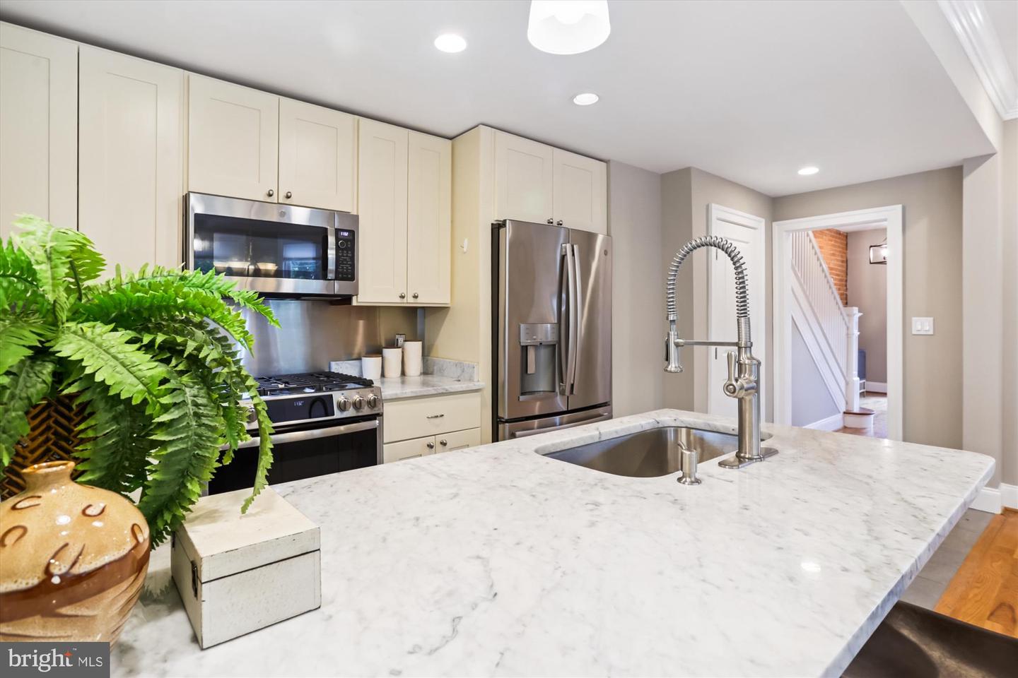 Washington, District Of Columbia, 20011, United States, 4 Bedrooms Bedrooms, ,4 BathroomsBathrooms,Residential,Active,1936099