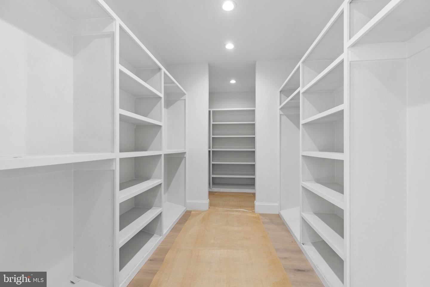 Arlington, Virginia, 22201, United States, 6 Bedrooms Bedrooms, ,7 BathroomsBathrooms,Residential,Active,1936155