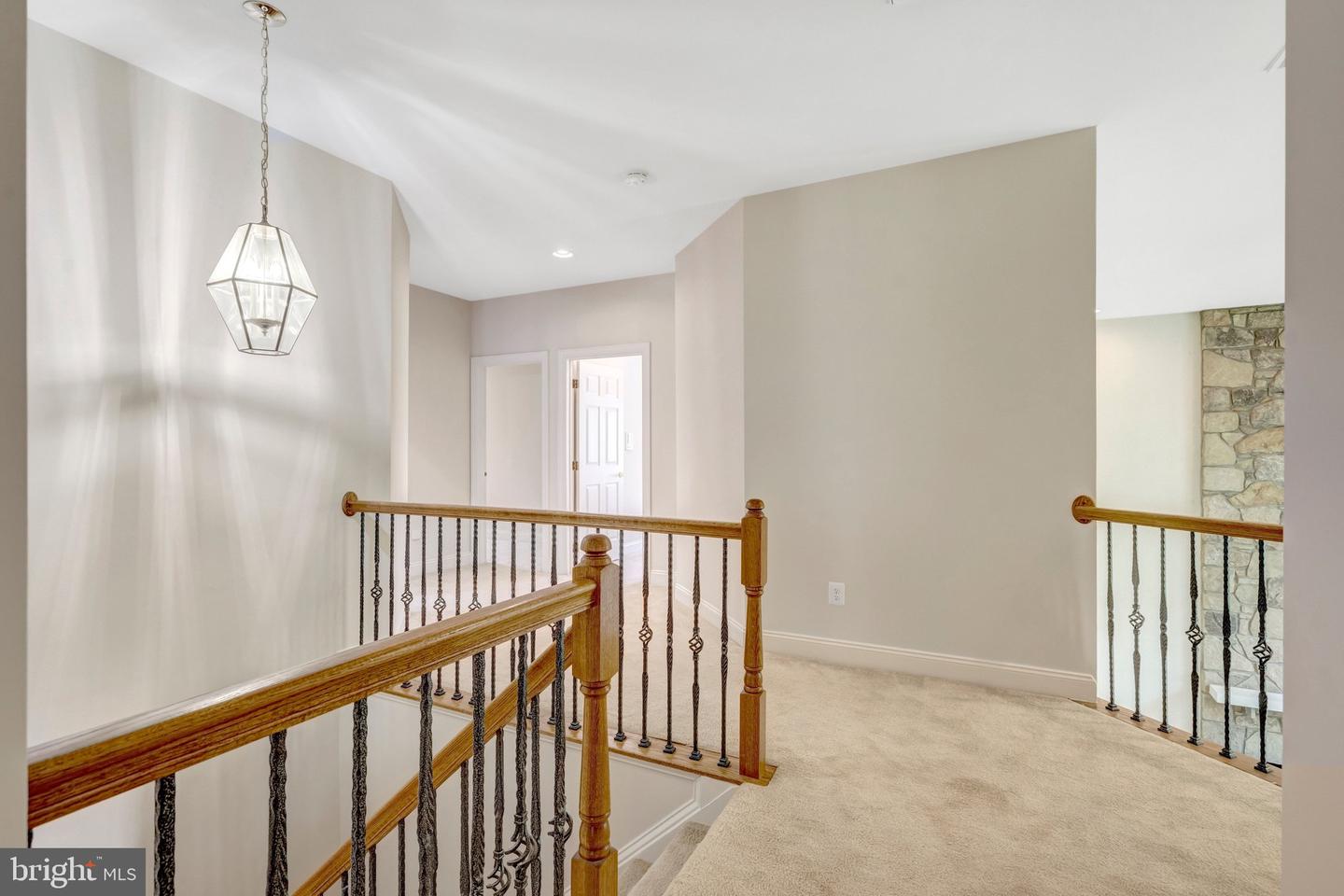 Haymarket, Virginia, 20169, United States, 5 Bedrooms Bedrooms, ,5 BathroomsBathrooms,Residential,Pending,2031766