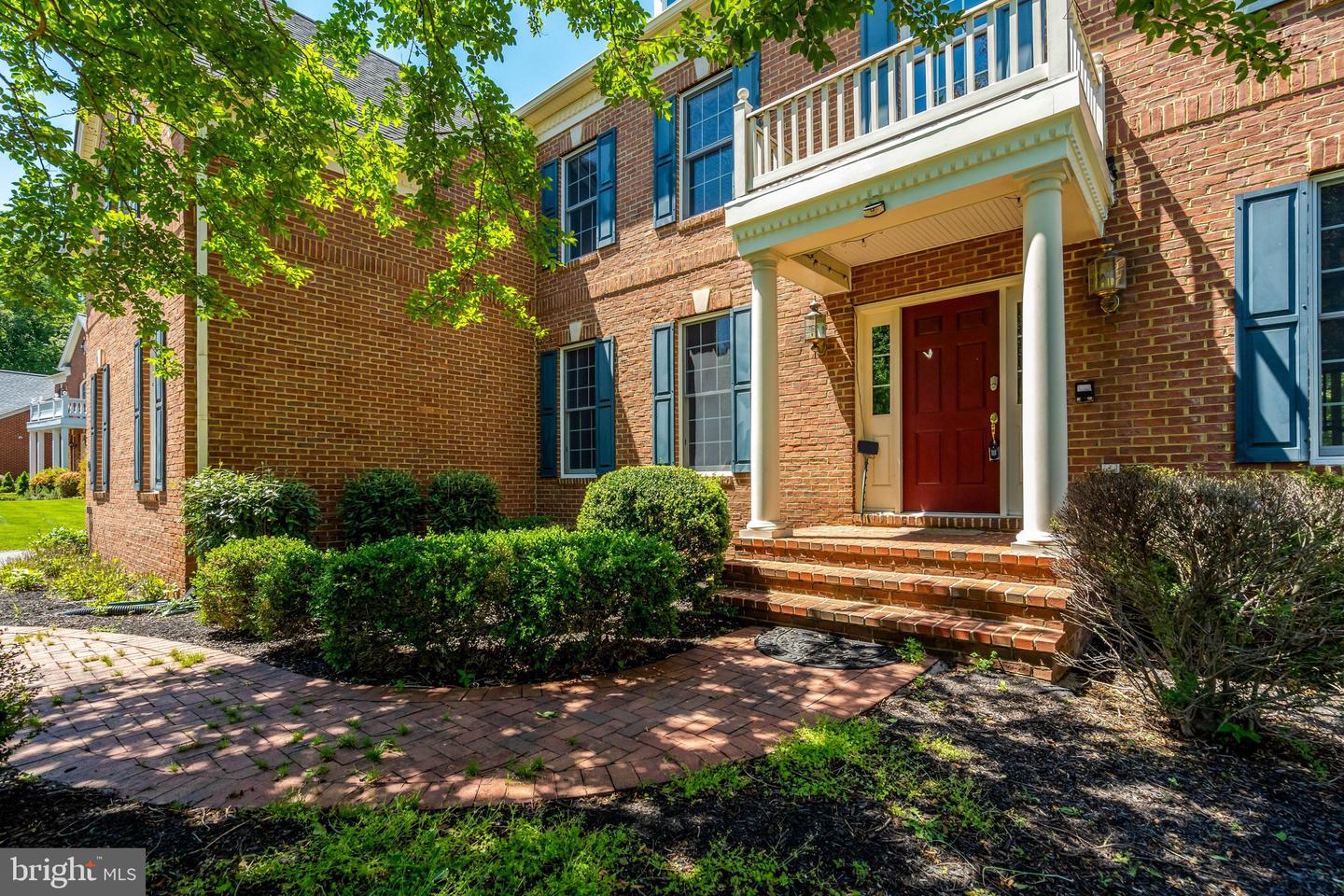 Haymarket, Virginia, 20169, United States, 5 Bedrooms Bedrooms, ,5 BathroomsBathrooms,Residential,Pending,2031766
