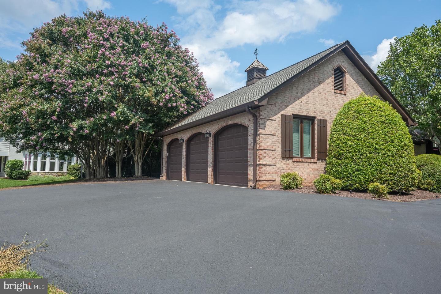 Potomac, Maryland, 20854, United States, 5 Bedrooms Bedrooms, ,6 BathroomsBathrooms,Residential,Active,1988488