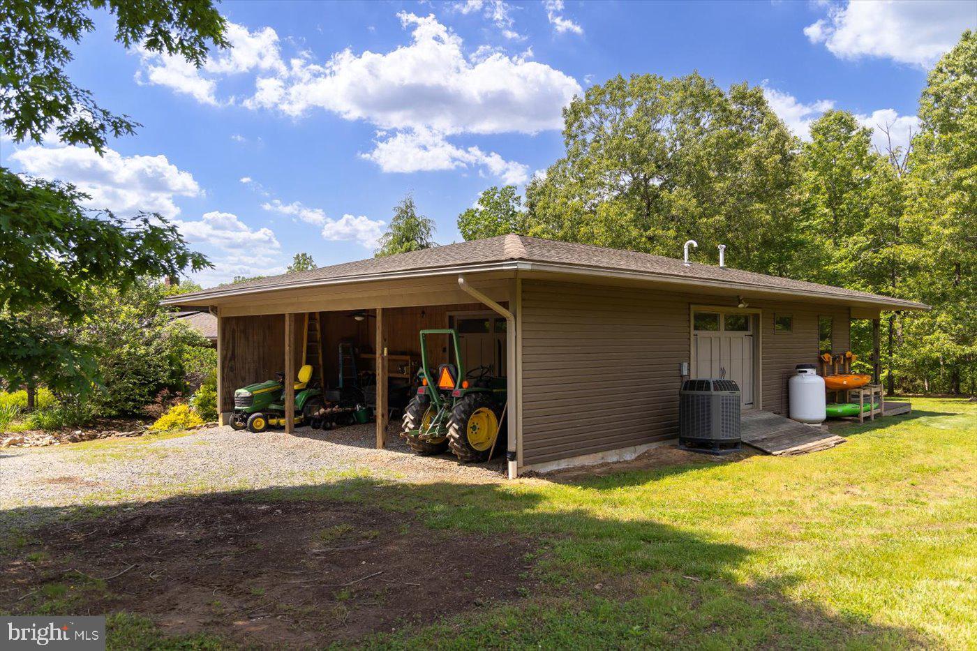 Rhoadesville, Virginia, 22542, United States, 3 Bedrooms Bedrooms, ,3 BathroomsBathrooms,Residential,Active,1769999