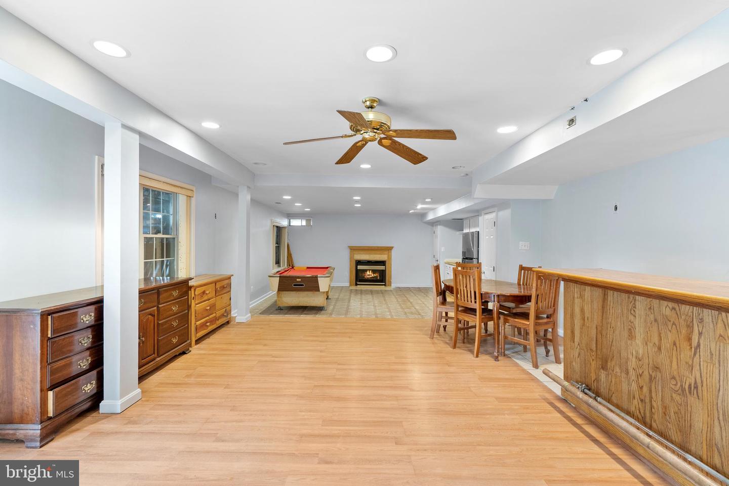 Gaithersburg, Maryland, 20879, United States, 5 Bedrooms Bedrooms, ,5 BathroomsBathrooms,Residential,Active,1999190