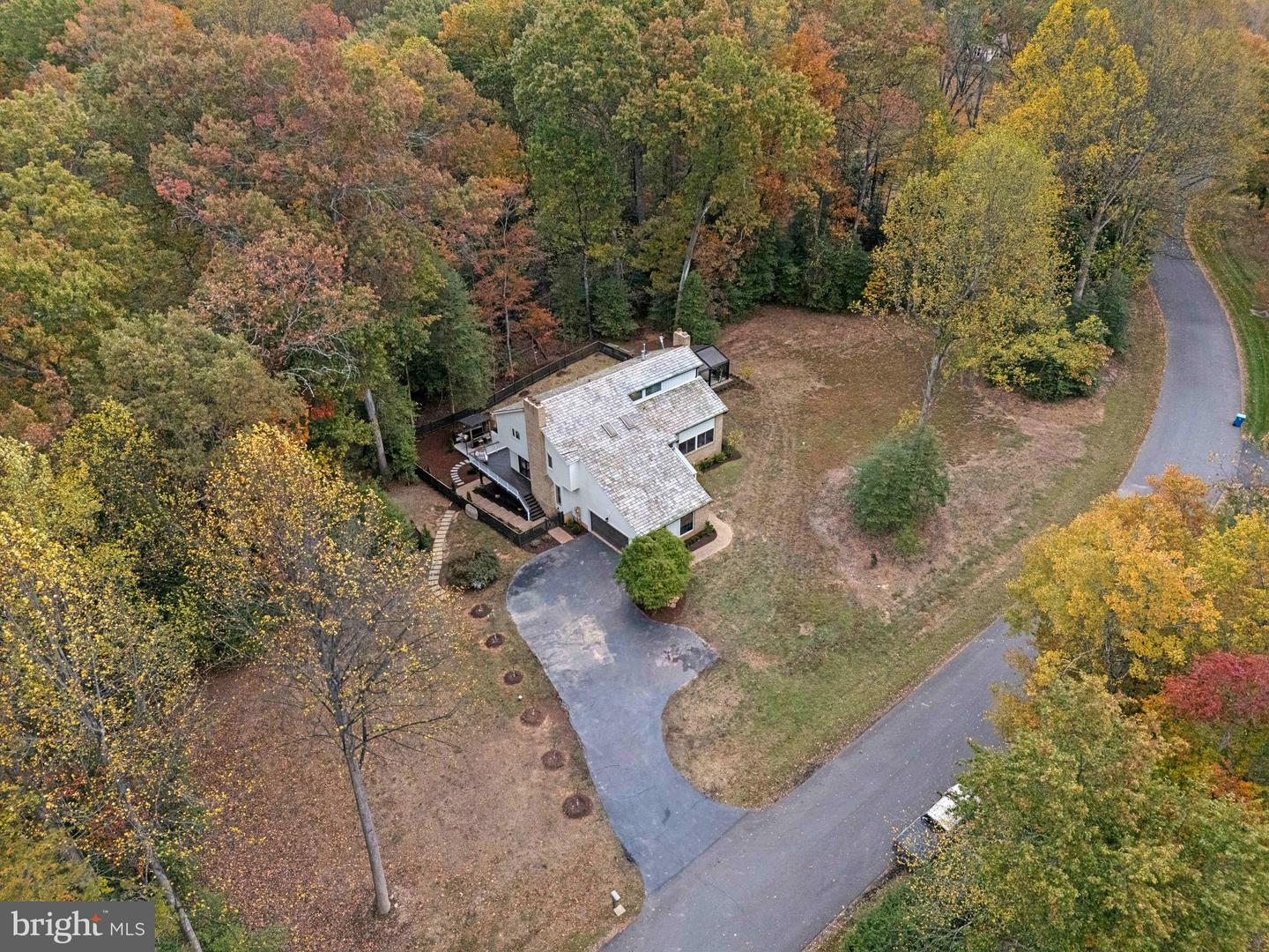 Oakton, Virginia, 22124, United States, 4 Bedrooms Bedrooms, ,4 BathroomsBathrooms,Residential,Active,1971783