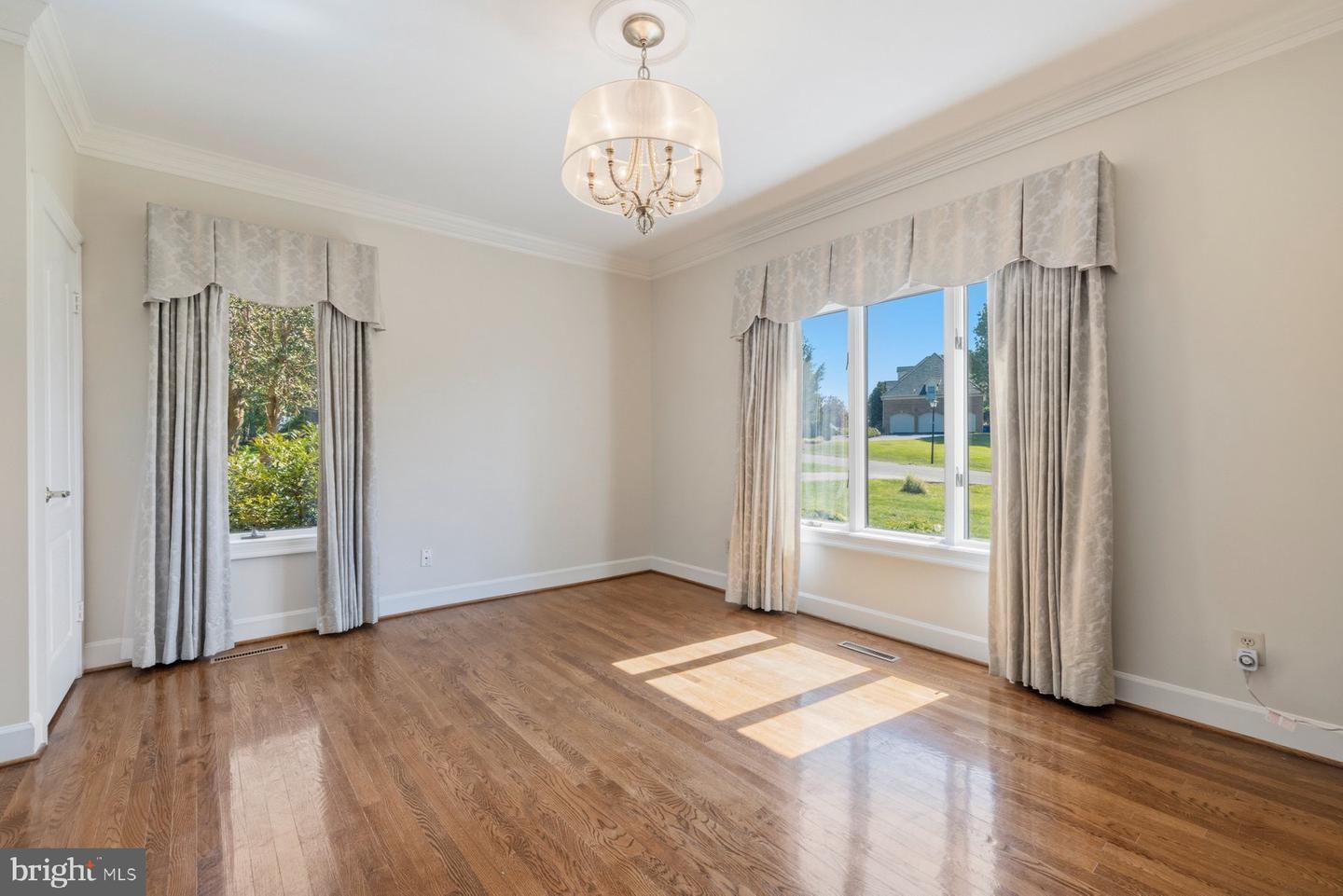 North Potomac, Maryland, 20878, United States, 5 Bedrooms Bedrooms, ,6 BathroomsBathrooms,Residential,Active,2045699