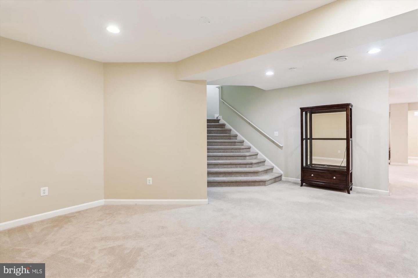 Frederick, Maryland, 21704, United States, 6 Bedrooms Bedrooms, ,4 BathroomsBathrooms,Residential,Active,1884907