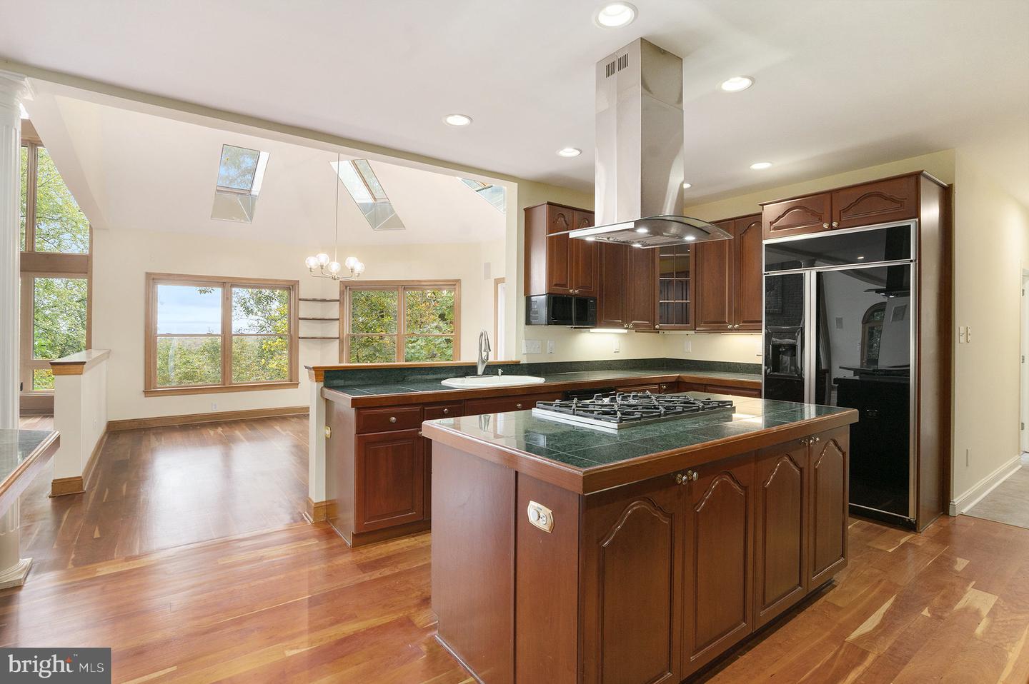 Sellersville, Pennsylvania, 18960, United States, 10 Bedrooms Bedrooms, ,7 BathroomsBathrooms,Residential,Active,1965847