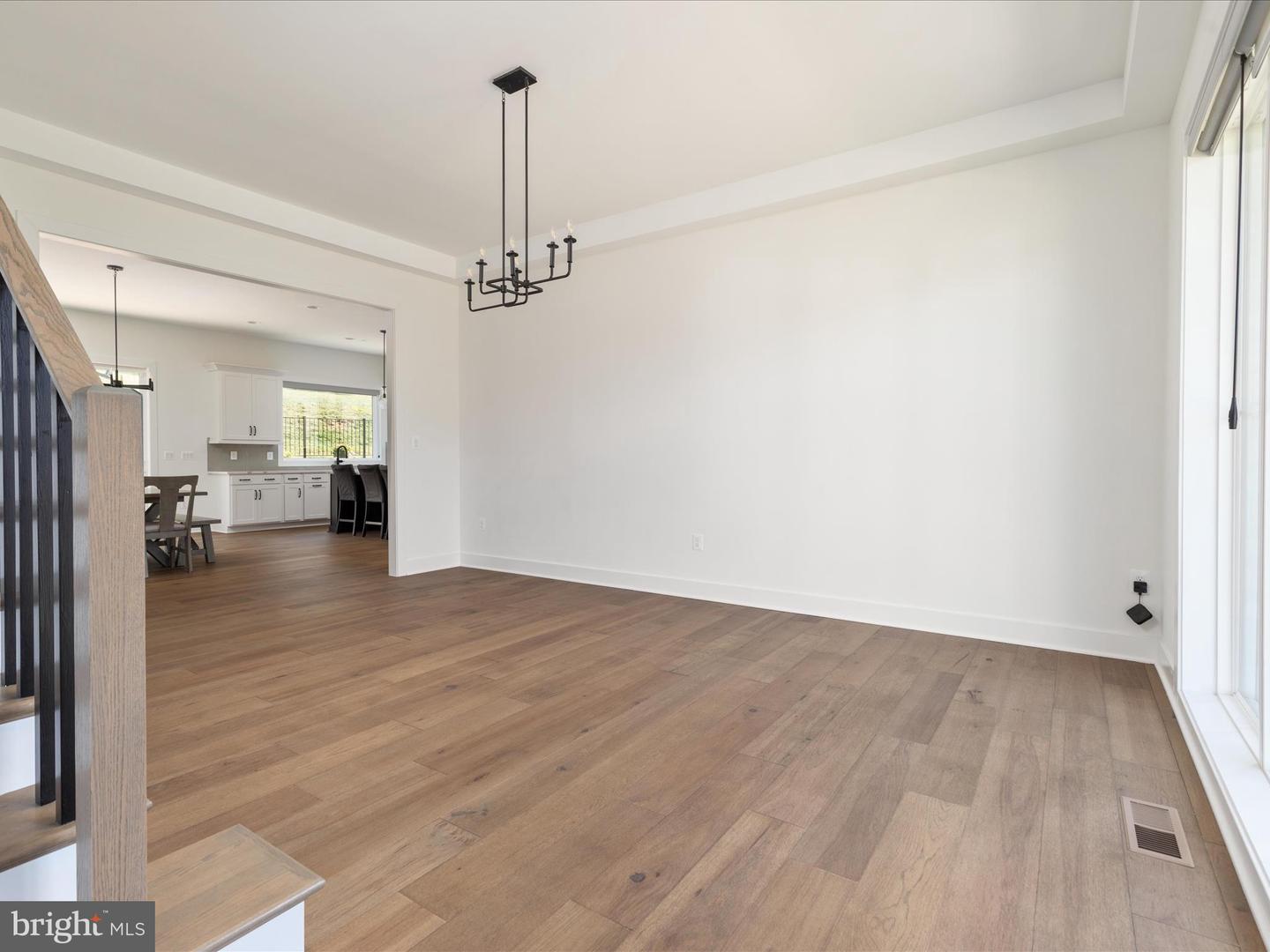 Oakton, Virginia, 22124, United States, 6 Bedrooms Bedrooms, ,6 BathroomsBathrooms,Residential,Active,1960120