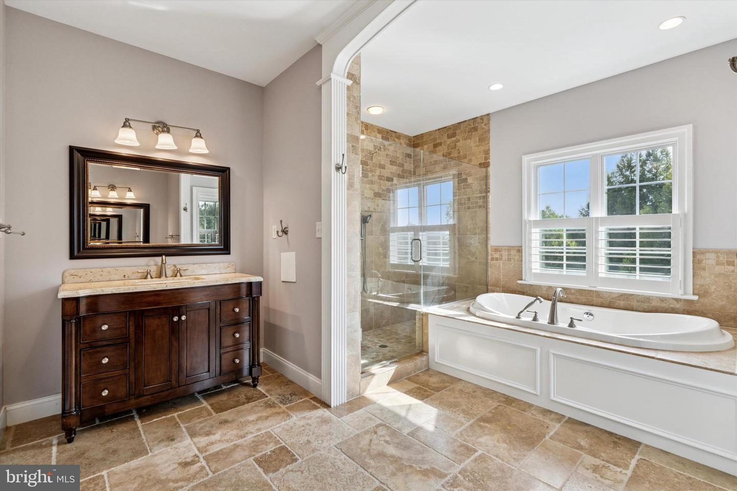 Kennett Square, Pennsylvania, 19348, United States, 5 Bedrooms Bedrooms, ,7 BathroomsBathrooms,Residential,Active,1953669