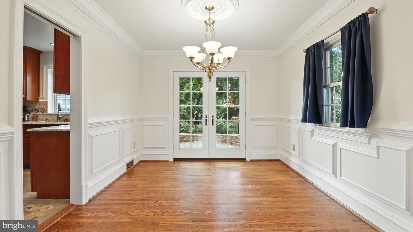 Alexandria, Virginia, 22308, United States, 4 Bedrooms Bedrooms, ,2 BathroomsBathrooms,Residential,Active,1936138